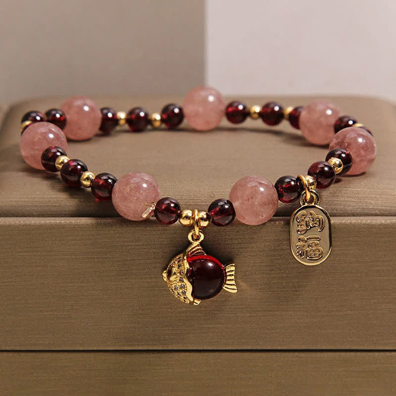 Buddha Stones Bransoletka lecznicza z kwarcem truskawkowym i granatem w kształcie ryby Koi Fu