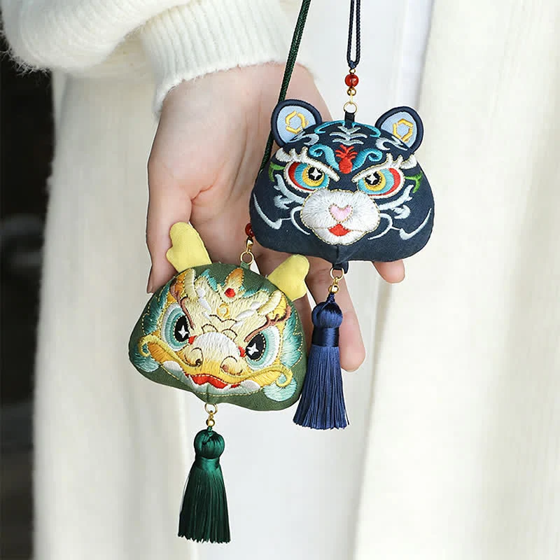 Buddha Stones Chiński haftowany smok tygrys frędzel szczęście uroczy zwierzęcy wystrój