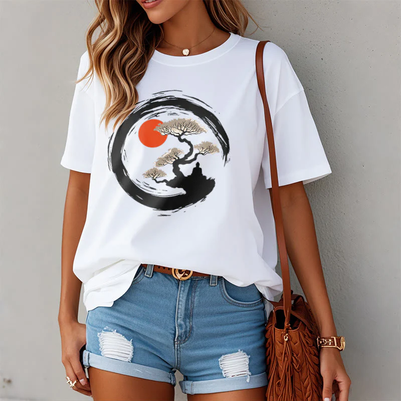 Buddha Stones Czerwone Słońce Sosna Zen Krąg Medytacja Budda Koszulka T-shirt - Image 7