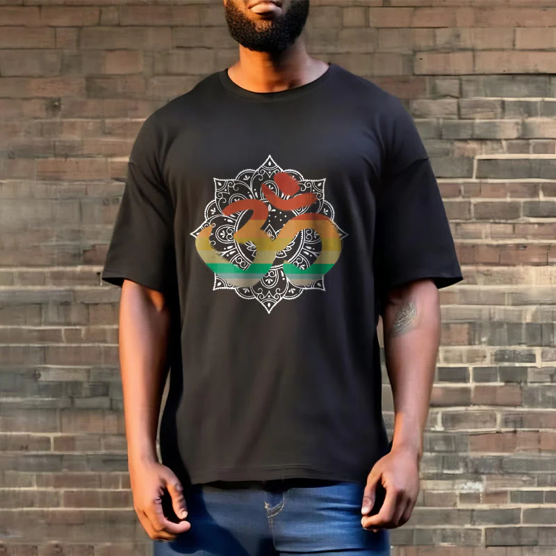 Buddha Stones Gradient-kolorowy Om Sanskryt Mandala Tło Wzór Bawełniana Koszulka T-shirt - Image 10