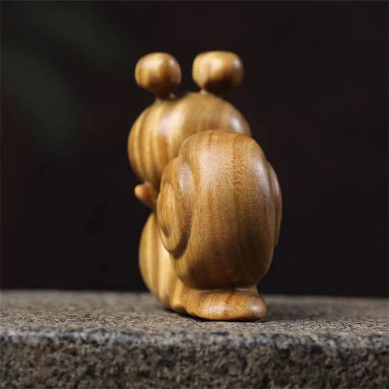 Buddha Stones Miniaturowe Zielone Drzewo Sandałowe Ślimak Rzeźbiony Cure Dekoracja Biurka - Image 4