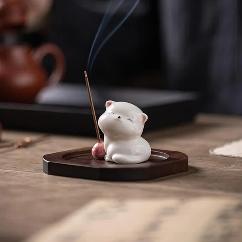 Buddha Stones Minimalistyczny biały ceramiczny kadzielnica w kształcie kota z pomponem bez kadzidła - Image 3
