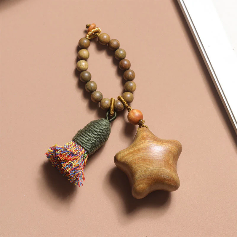 Buddha Stones Naturalne Zielone Drzewo Sandałowe Kolorowe Liny Frędzle Gwiazda Księżyc Obfitość Brelok