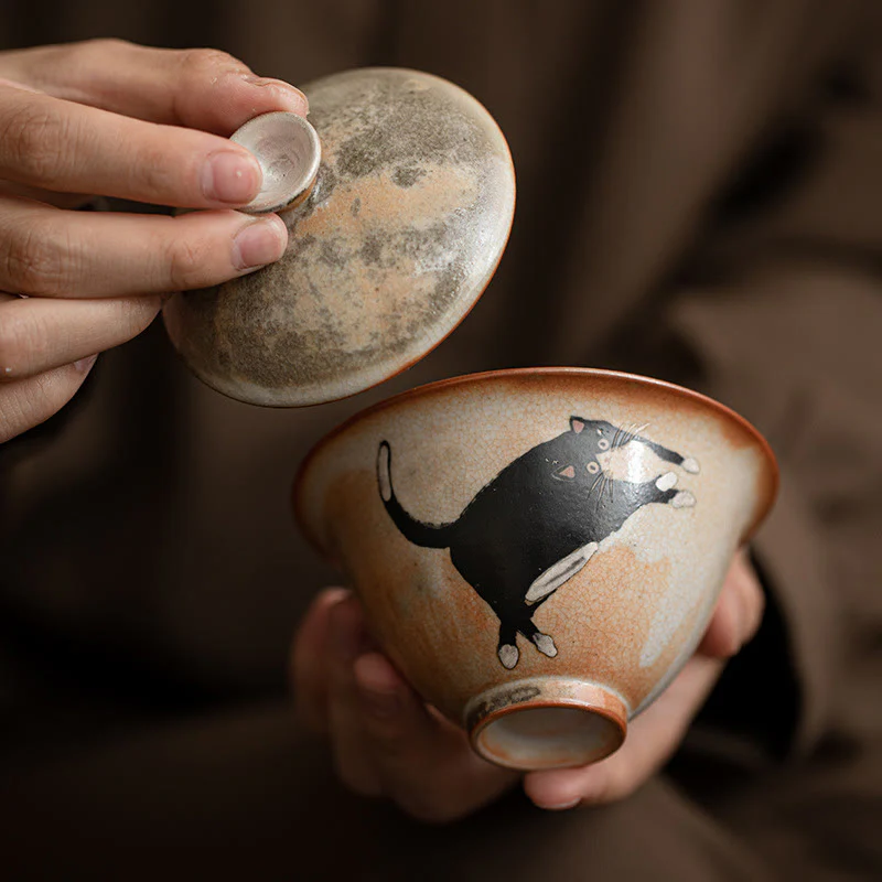 Buddha Stones Uroczy Kot Ceramiczny Gaiwan Filiżanka Kung Fu Filiżanka Do Herbaty Z Pokrywką 130 ml - Image 2