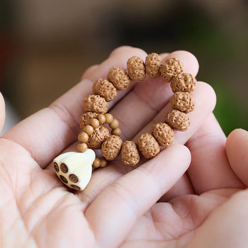 Buddha Stones Wisiorek z nasionami lotosu, ręcznie polerowany, z koralikami do medytacji, z dotykowymi zdobieniami