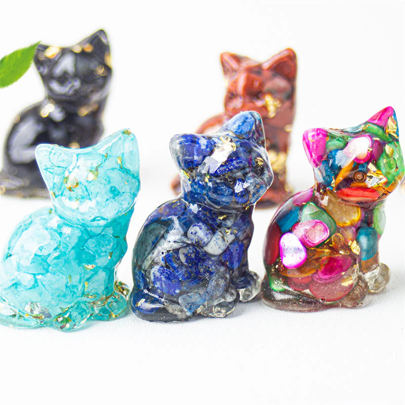 Buddha Stones Żywica z siedzącym kotem, żwir, różowy kryształ, cytryn, biały kryształ, lapis lazuli, kojąca dekoracja biurka