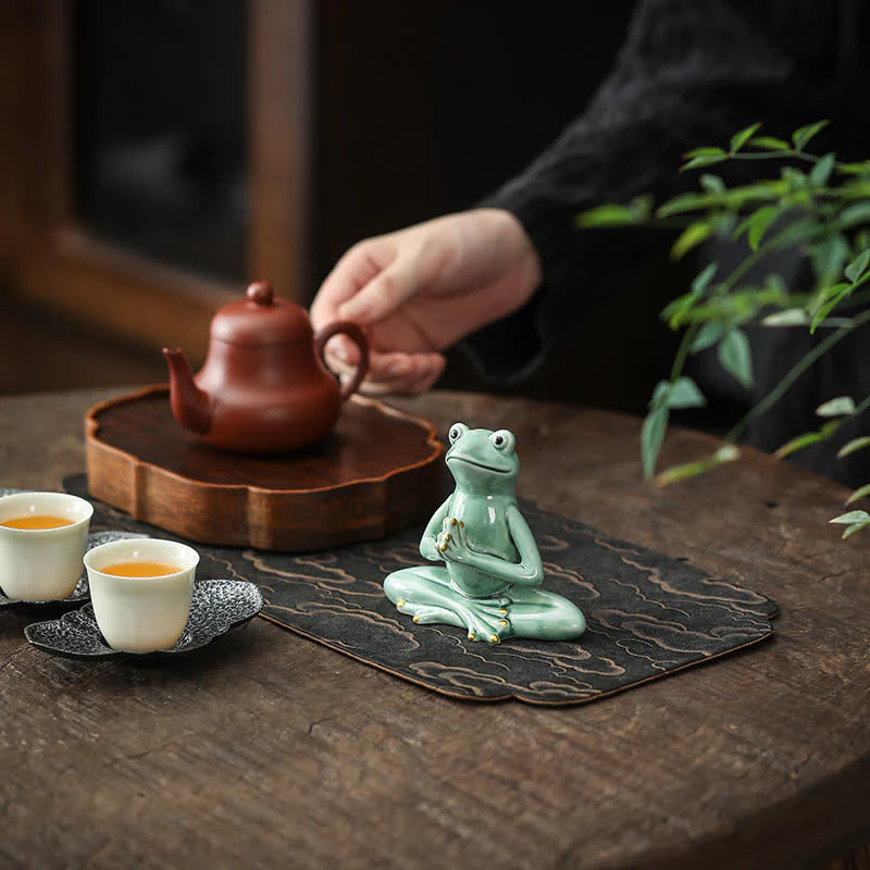 Medytująca ceramiczna figurka żaby zen - Image 3