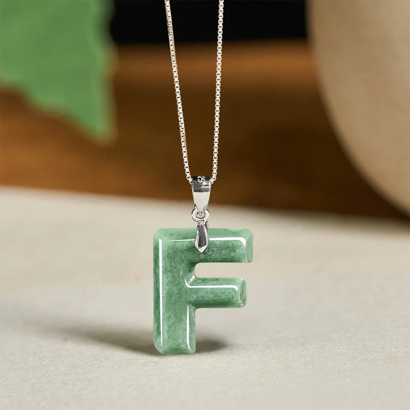 Naszyjnik z wisiorkiem "Prosperity" z naturalnym jadeitem w kształcie litery AZ, wykonany ze srebra próby 925 i srebra próby 925. - Image 30