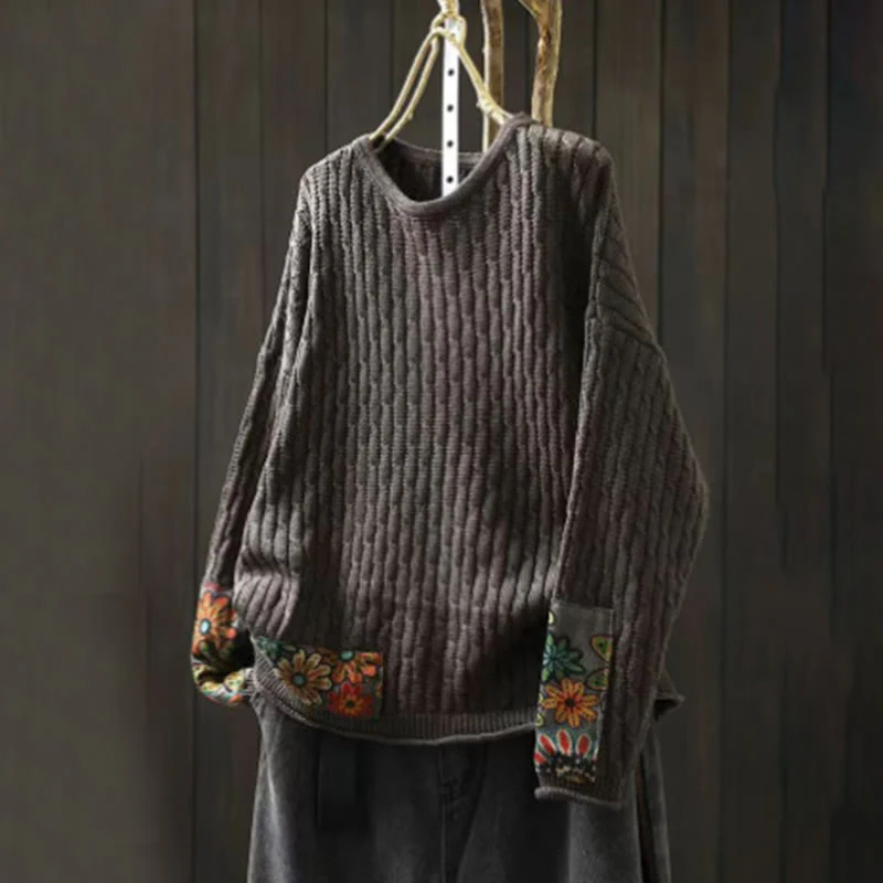 Sweter damski z długim rękawem i okrągłym dekoltem w zimowe wzory z motywem Buddha Stones - Image 12